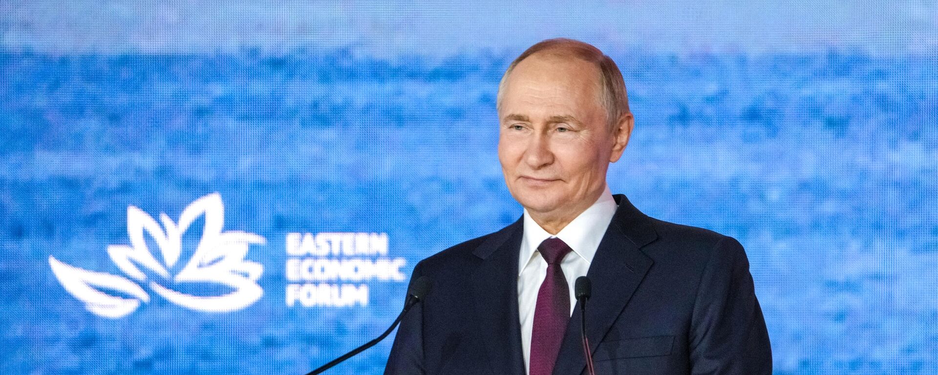 Президент РФ Владимир Путин  - Sputnik Ўзбекистон, 1920, 05.09.2025