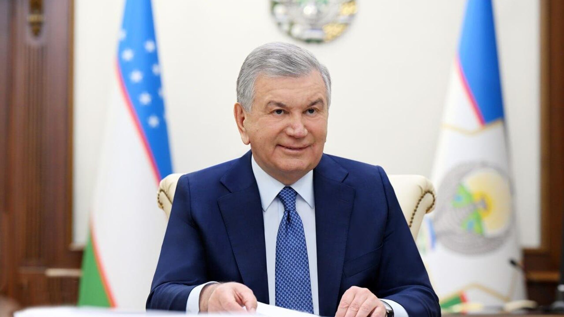 Президент Шавкат Мирзиёев ознакомился с презентацией по вопросам реформирования системы образования. Президент Шавкат Мирзиёев ознакомился с презентацией по вопросам реформирования системы образования. - Sputnik Ўзбекистон, 1920, 08.09.2025