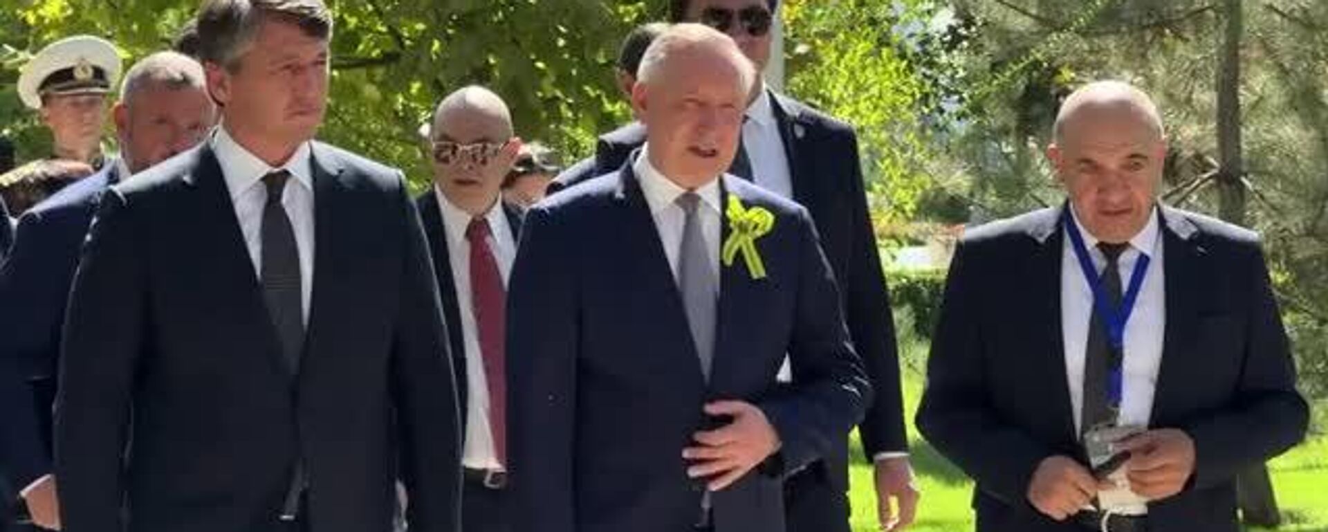 В Ташкенте губернатор Санкт-Петербурга Александр Беглов перед открытием памятника Ленинградский монумент встретился с ветеранами и жителями блокадного Ленинграда - Sputnik Узбекистан, 1920, 09.09.2025