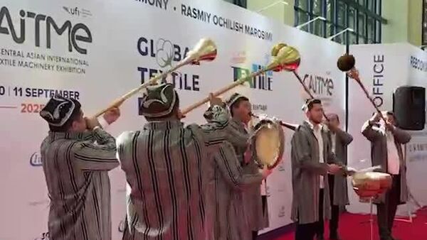 В столичном Узэкспоцентре проходит Текстильная неделя Узбекистана Global Textile Days - Sputnik Узбекистан