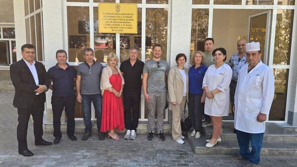 В Самарканд сегодня прибыли российские врачи в рамках проекта Миссия Добро - Sputnik Узбекистан