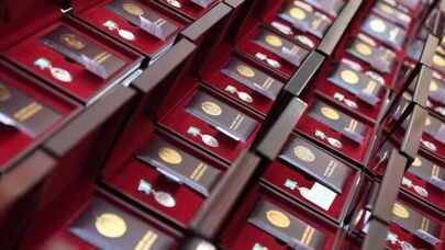 Награждение по случаю Дня учителей и наставников
