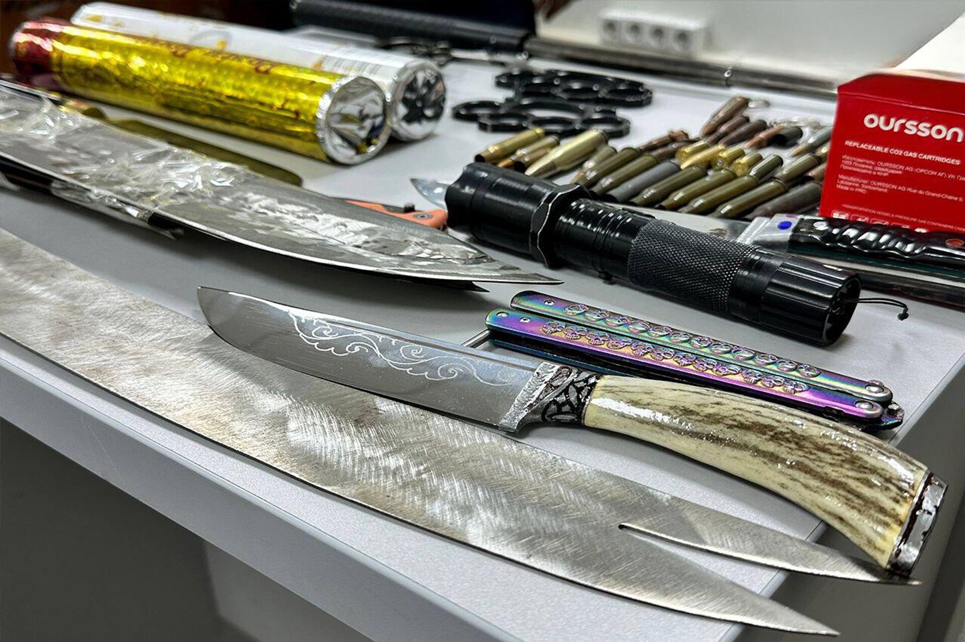 В аэропорту Ташкента с начала года изъято более 500 запрещенных предметов - Sputnik Узбекистан, 1920, 12.09.2025