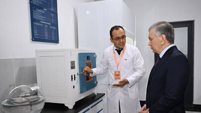 Шавкат Мирзиёев посетил предприятие по производству газобетона в Намангане