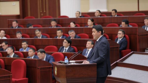 В парламенте обсужден Национальный доклад по противодействию коррупции - Sputnik Ўзбекистон