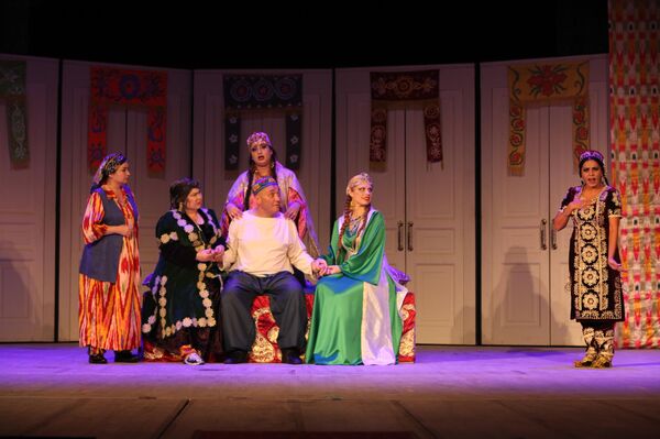 Самаркандский театр покоряет Россию - Sputnik Узбекистан