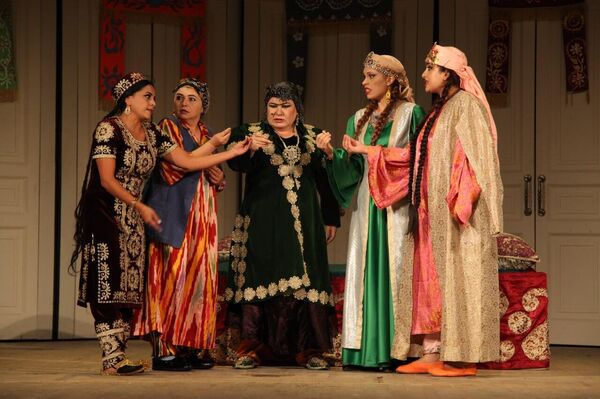 Самаркандский театр покоряет Россию - Sputnik Узбекистан