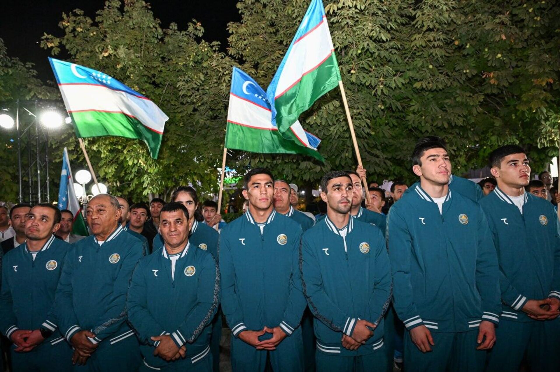 Герои чемпионатов мира были достойно награждены Герои чемпионатов мира были достойно награждены - Sputnik Узбекистан, 1920, 19.09.2025