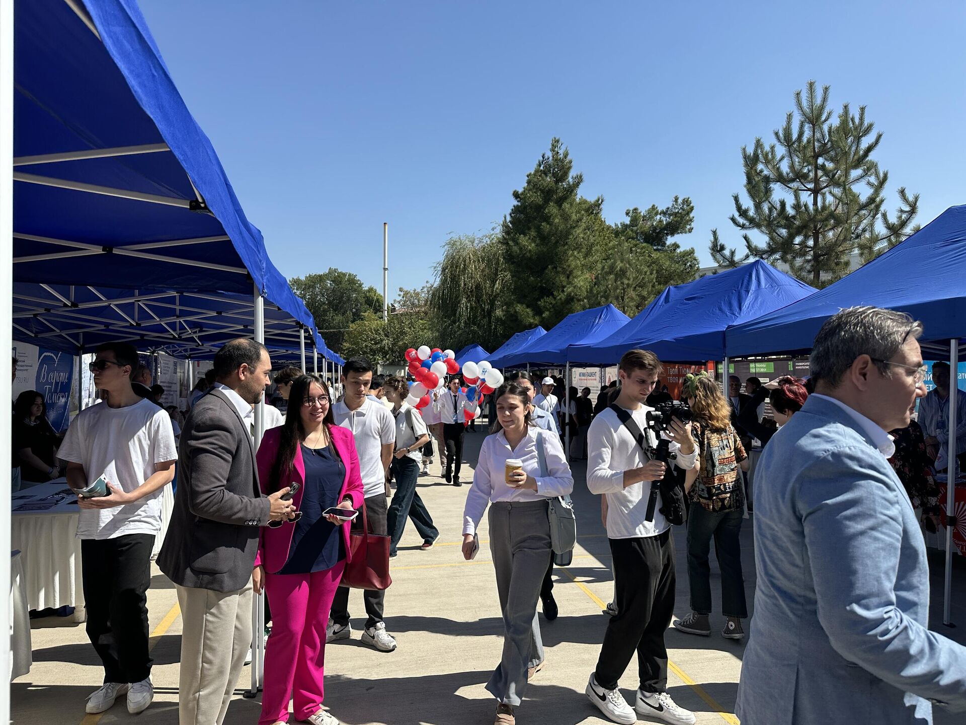 В Ташкенте стартовала Международная образовательная выставка-ярмарка Российское образование. Ташкент – 2025.
В Ташкенте стартовала Международная образовательная выставка-ярмарка Российское образование. Ташкент – 2025. - Sputnik Узбекистан, 1920, 19.09.2025