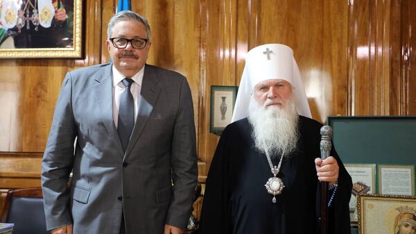 Посол России в Узбекистане Алексей Ерхов встретился с митрополитом Викентием - Sputnik Узбекистан