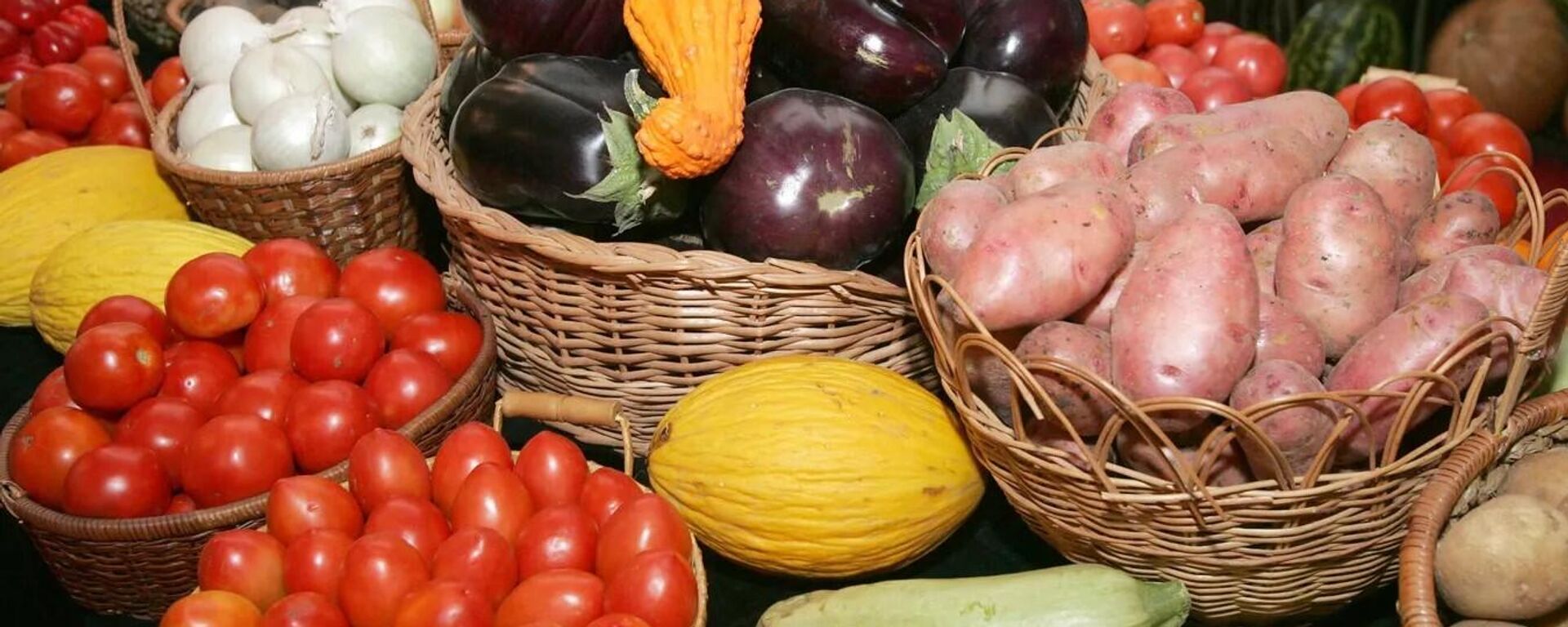 Сельхоз выставка, архивное фото

 - Sputnik Узбекистан, 1920, 09.04.2026