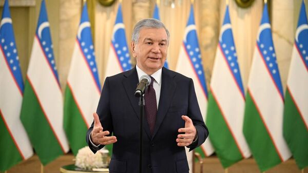 Президент Узбекистана встретился с соотечественниками и стипендиатами Фонда Эл-юрт умиди
 - Sputnik Узбекистан