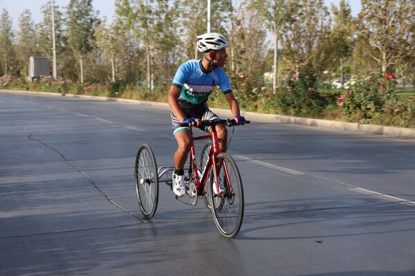 В Самарканде стартовал чемпионат Узбекистана по паравелоспорту - Sputnik Узбекистан