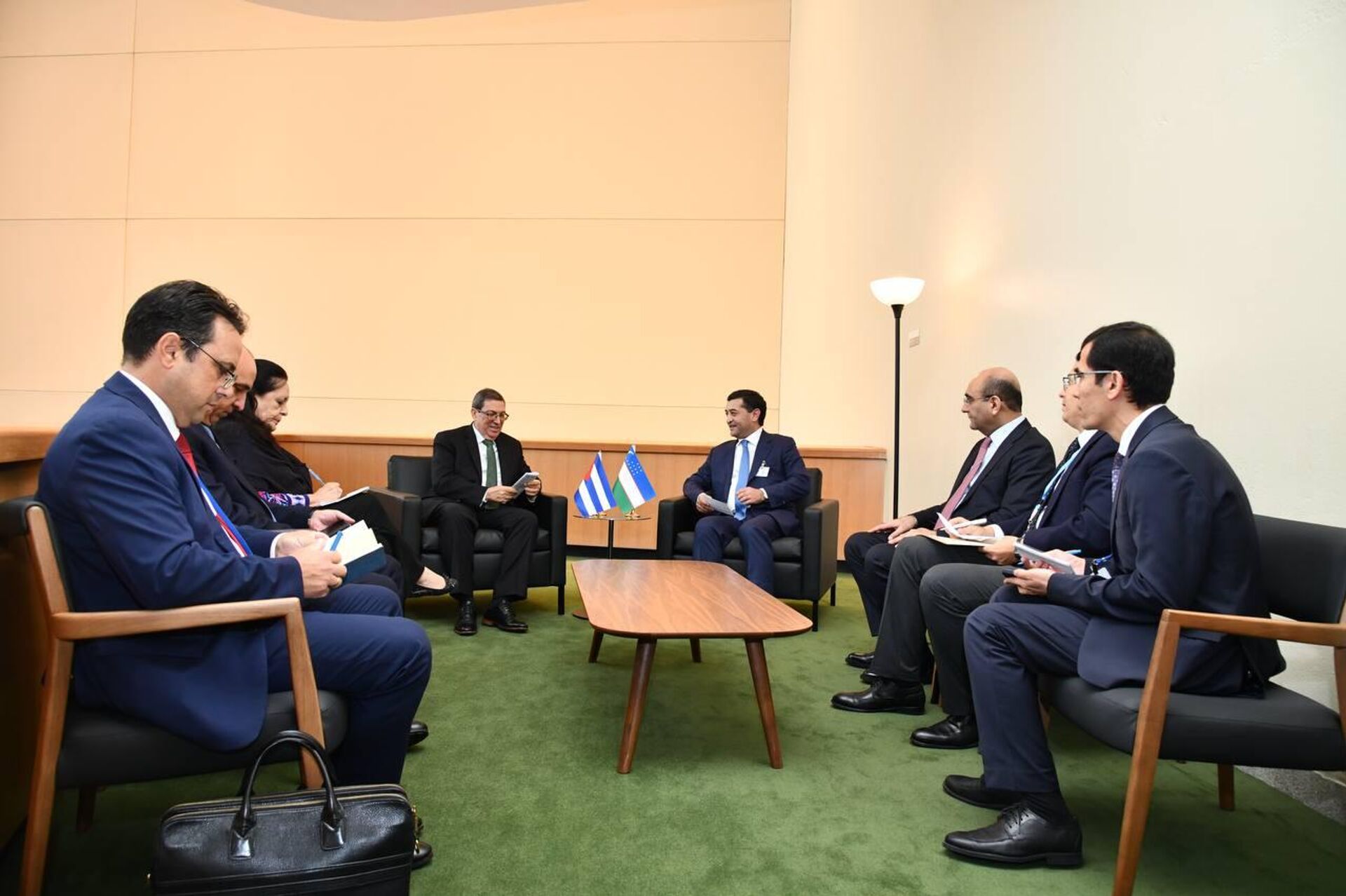 Бахтиёр Саидов провёл встречу - Sputnik Узбекистан, 1920, 26.09.2025