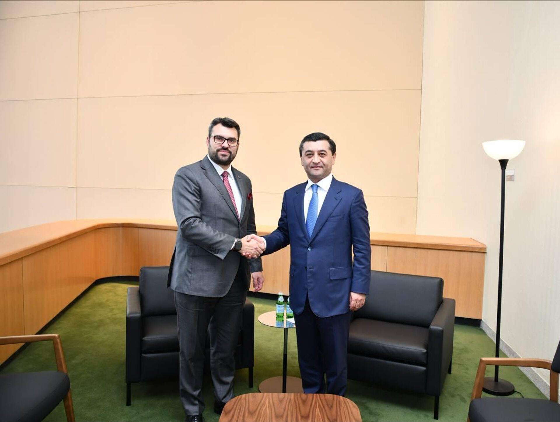 Бахтиёр Саидов провёл встречу - Sputnik Узбекистан, 1920, 26.09.2025