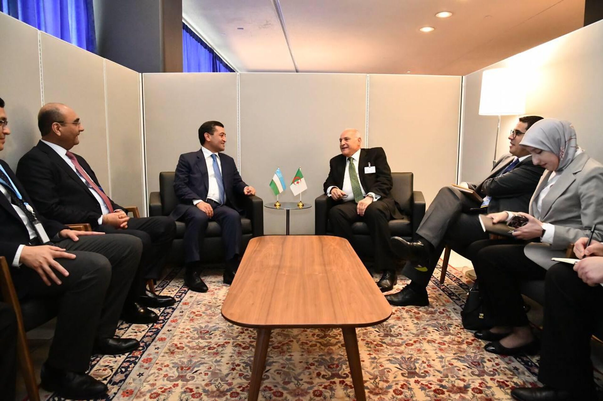 Бахтиёр Саидов провёл встречу - Sputnik Узбекистан, 1920, 26.09.2025