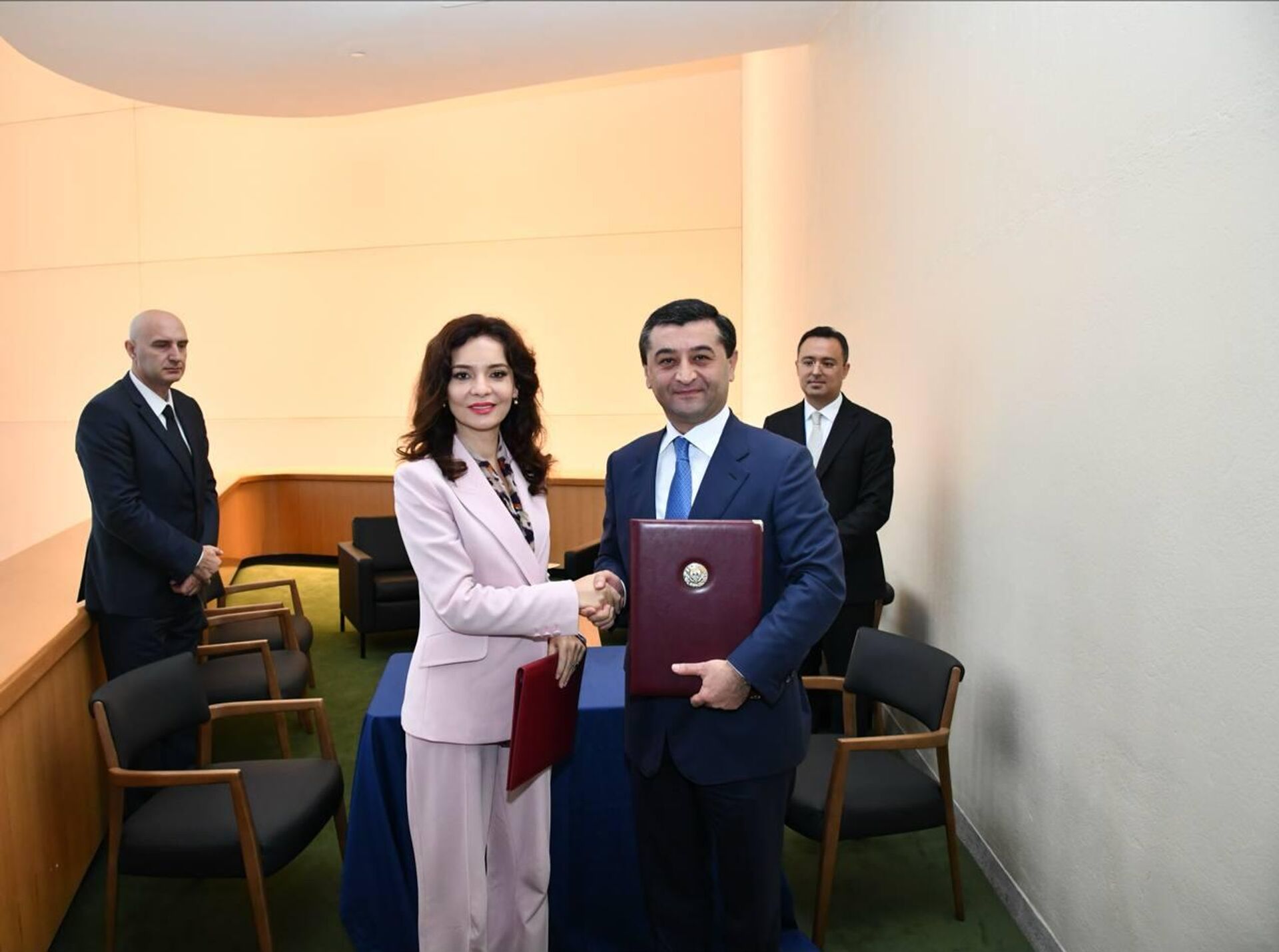 
Бахтиёр Саидов провёл встречу - Sputnik Узбекистан, 1920, 26.09.2025