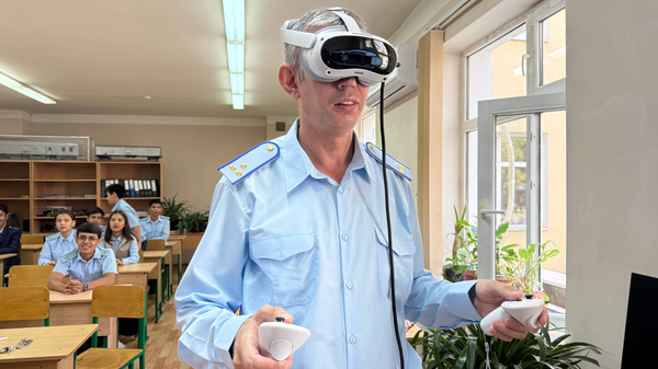 РЖД передали оборудование школе и техникуму в Ташкенте  - Sputnik Узбекистан