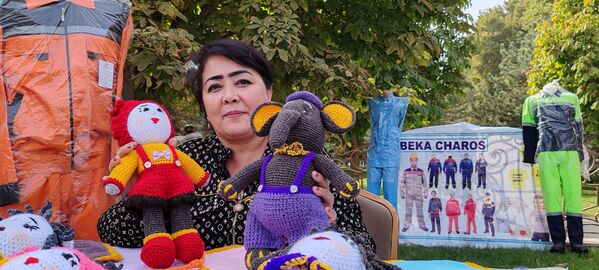  В Самарканде прошла необычная ярмарка игрушек и цветов. - Sputnik Узбекистан