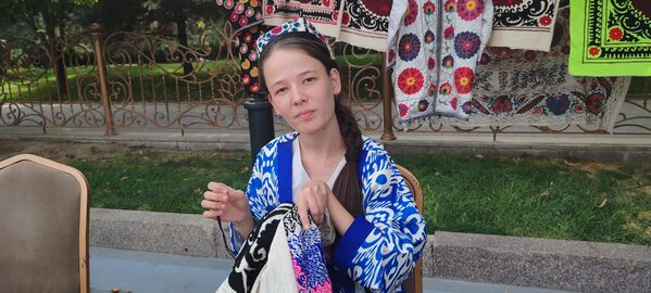  В Самарканде прошла необычная ярмарка игрушек и цветов. - Sputnik Узбекистан