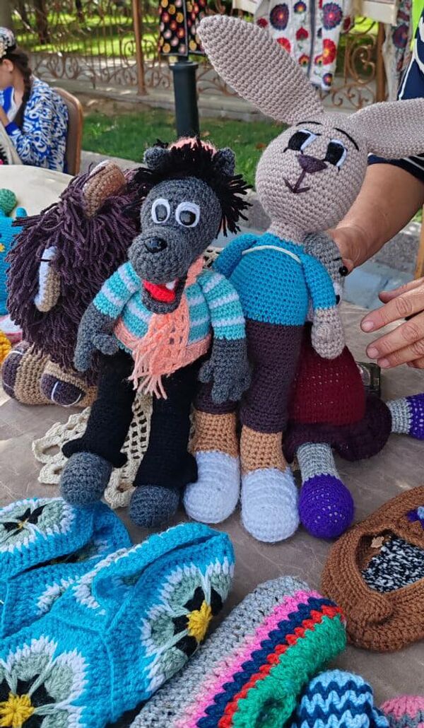  В Самарканде прошла необычная ярмарка игрушек и цветов. - Sputnik Узбекистан