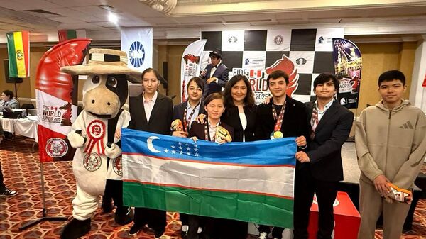 Шахматисты из Узбекистана одержали две победы на чемпионате мира среди юниоров в Перу - Sputnik Узбекистан