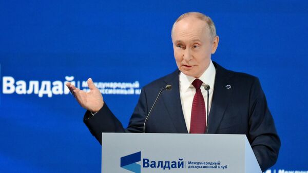 Президент Владимир Путин принял участие в работе дискуссионного клуба Валдай - Sputnik Ўзбекистон