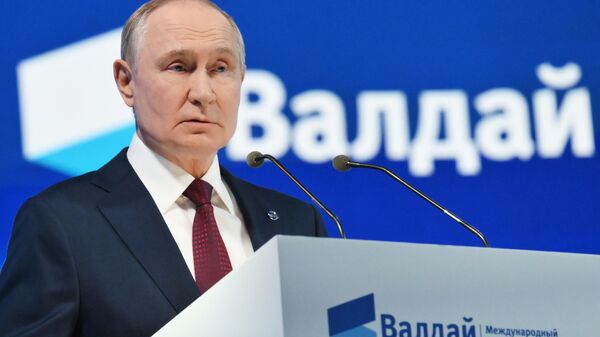 Президент Владимир Путин принял участие в работе дискуссионного клуба Валдай - Sputnik Узбекистан