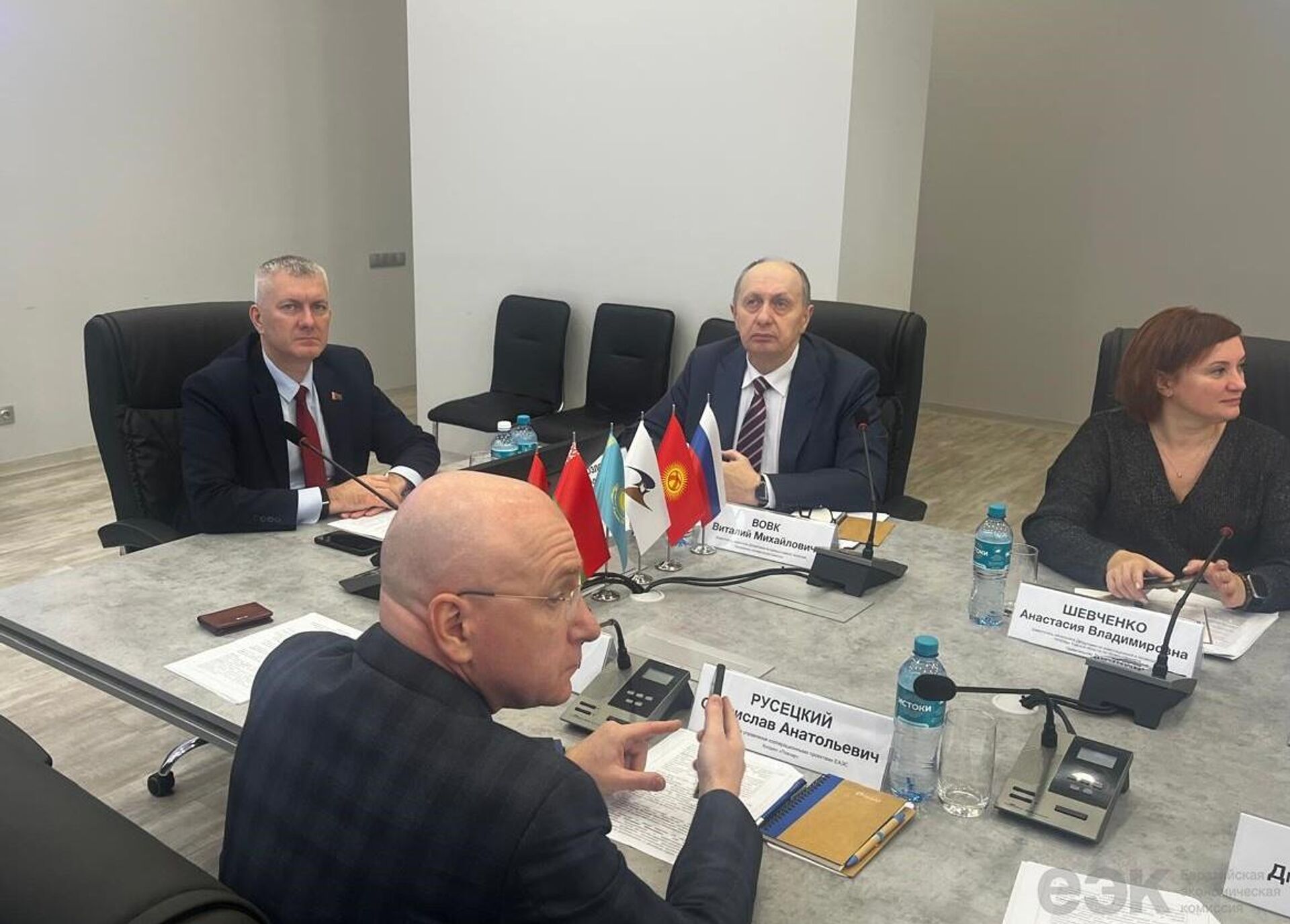 Круглый стол по вопросам развития кооперации в области производства микроэлектроники в рамках ЕАЭС. - Sputnik Узбекистан, 1920, 03.10.2025