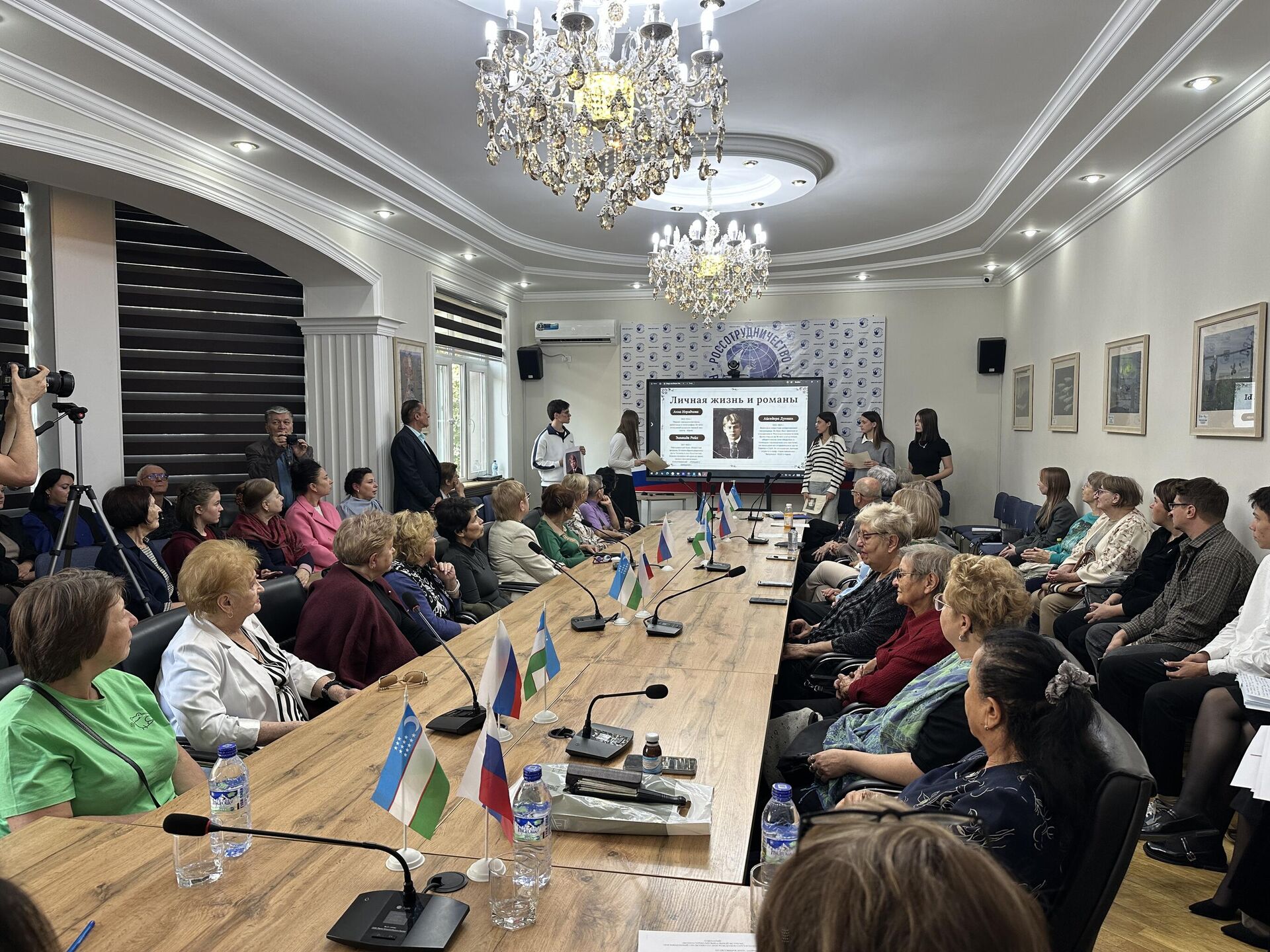 День рождение Есенина - Sputnik Узбекистан, 1920, 04.10.2025