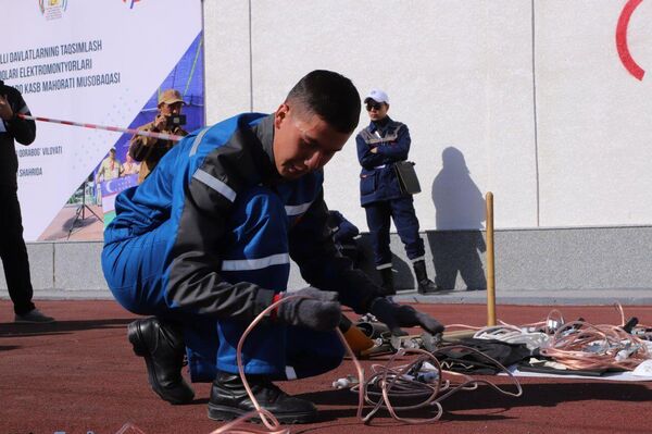 В Самарканде прошли международные соревнования профессионального мастерства электромонтеров.   - Sputnik Узбекистан