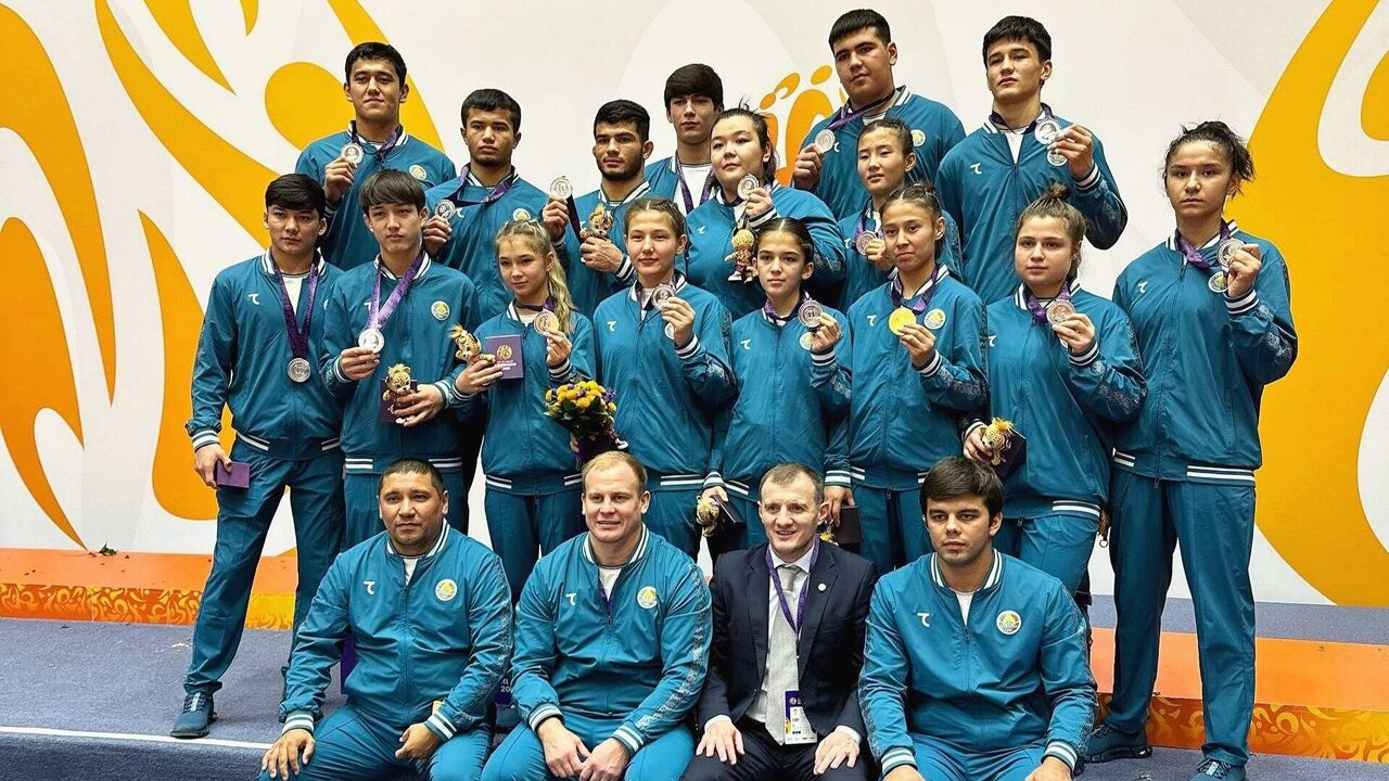 Porno lesbiyan Lisa Ann Yigitlar jinsiy olatni porno rasmlar