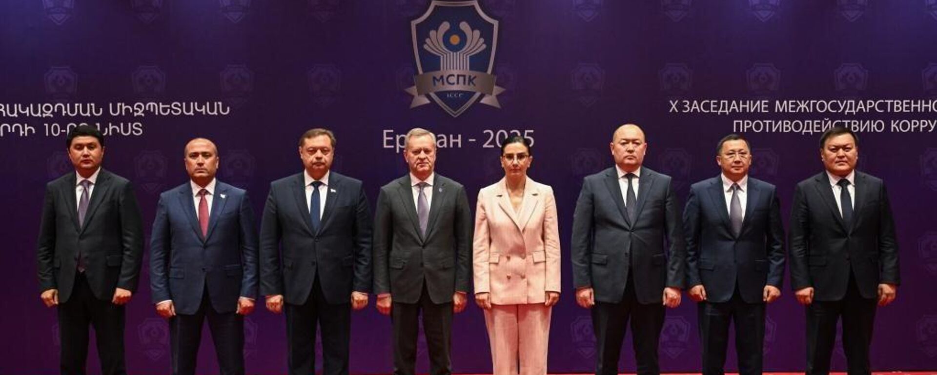 Akmal Burxanov prinyal uchastie v zasedanii soveta, sostoyavshemsya v Yerevane. - Sputnik O‘zbekiston, 1920, 06.10.2025