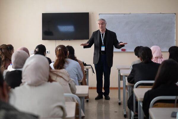 Российские учёные проводят лекции для молодёжи Узбекистана - Sputnik Ўзбекистон