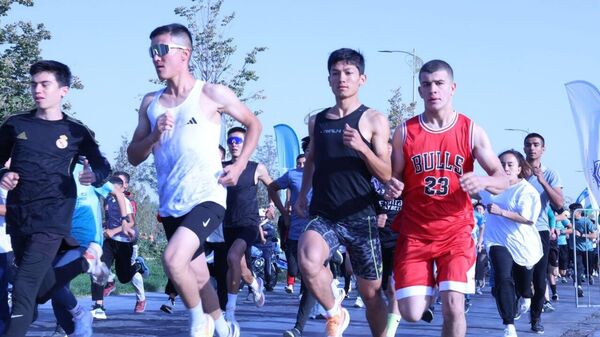 ‍‍Марафон в Самарканде собрал более 5 тысяч участников - Sputnik Узбекистан