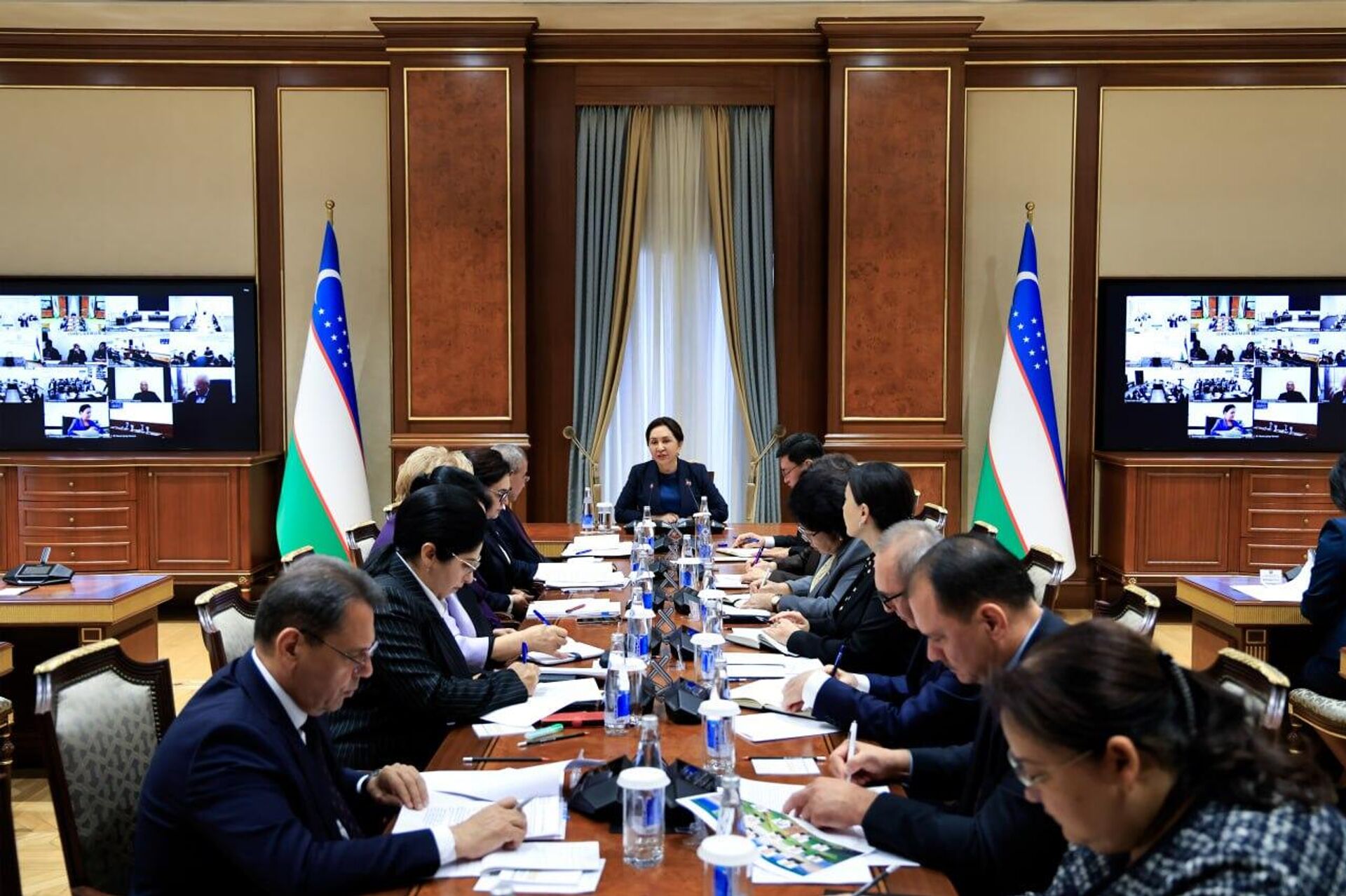 Обсуждено исполнение Стратегии достижения гендерного равенства
Обсуждено исполнение Стратегии достижения гендерного равенства
- Sputnik Узбекистан, 1920, 08.10.2025