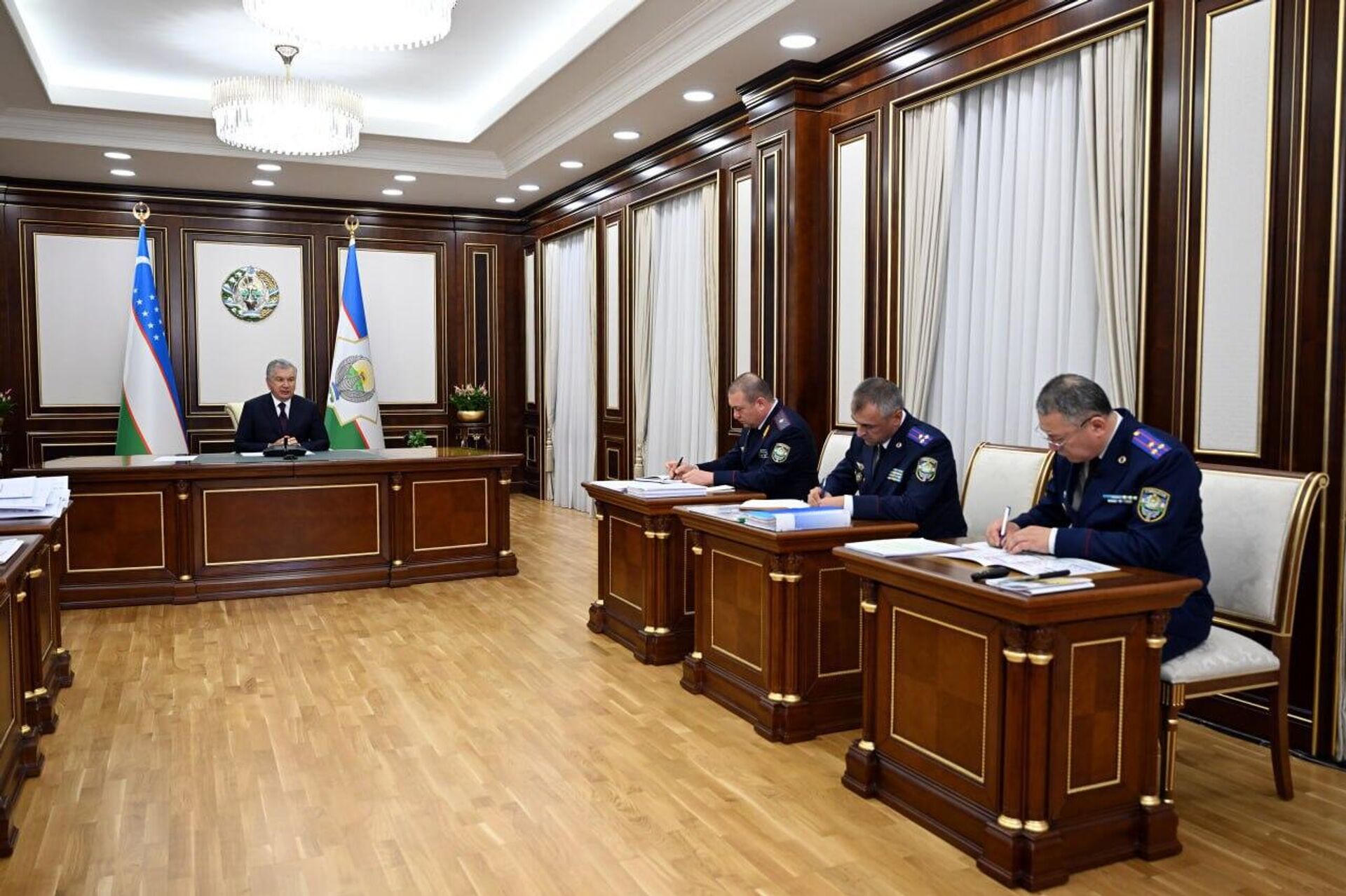 Мирзиёев поручил создать цифровую инфраструктуру для чрезвычайных ситуаций Мирзиёев поручил создать цифровую инфраструктуру для чрезвычайных ситуаций - Sputnik Узбекистан, 1920, 09.10.2025