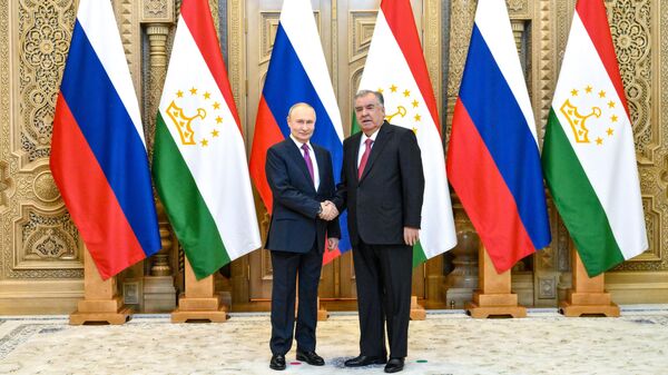 Владимир Путин и Эмомали Рахмон провели встречу в Душанбе — детали переговоров