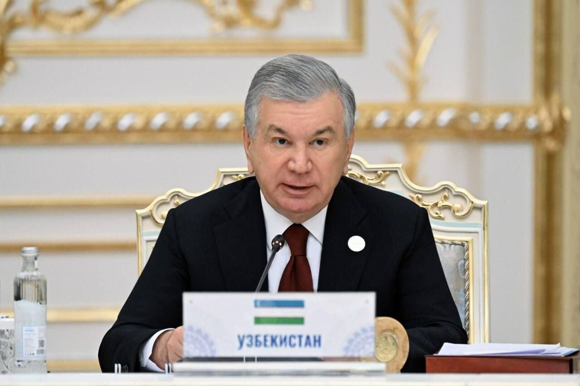 Шавкат Мирзиёев предложил провести в Хиве Молодежный форум СНГ - Sputnik Узбекистан, 1920, 10.10.2025