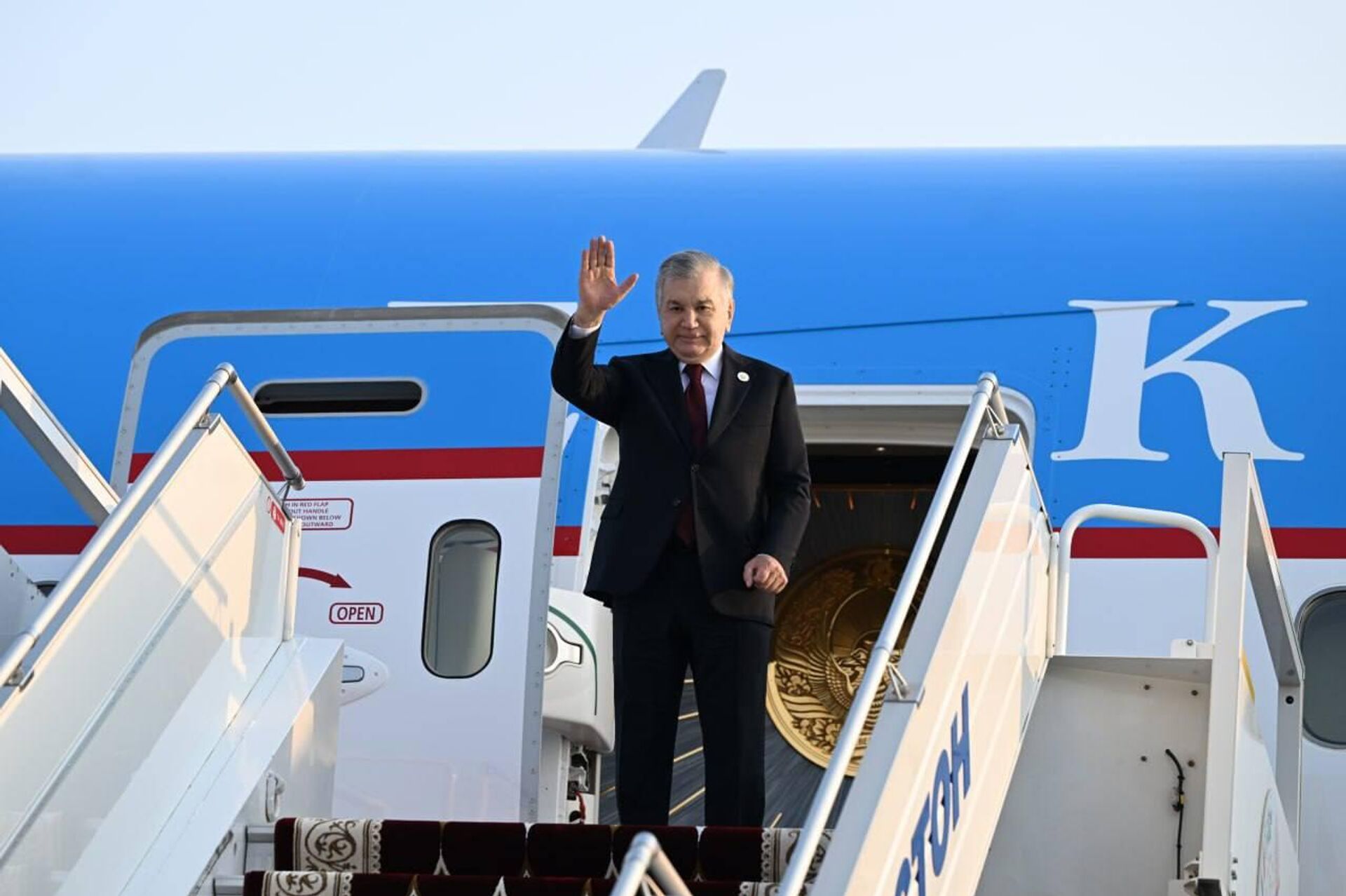 Рабочий визит Шавката Мирзиёева в Таджикистан завершился. - Sputnik Узбекистан, 1920, 10.10.2025