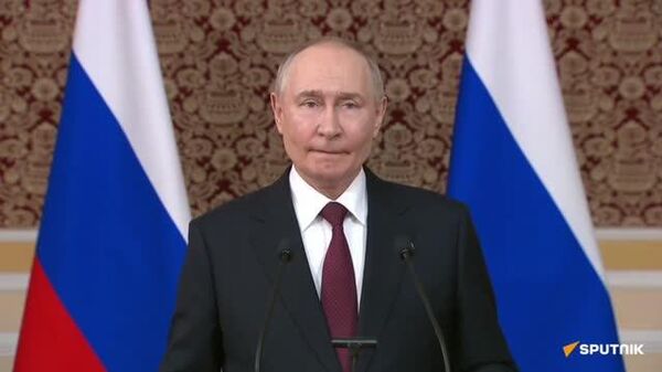 Два особенных подарка от бойцов СВО получил Владимир Путин на день рождения - Sputnik Узбекистан