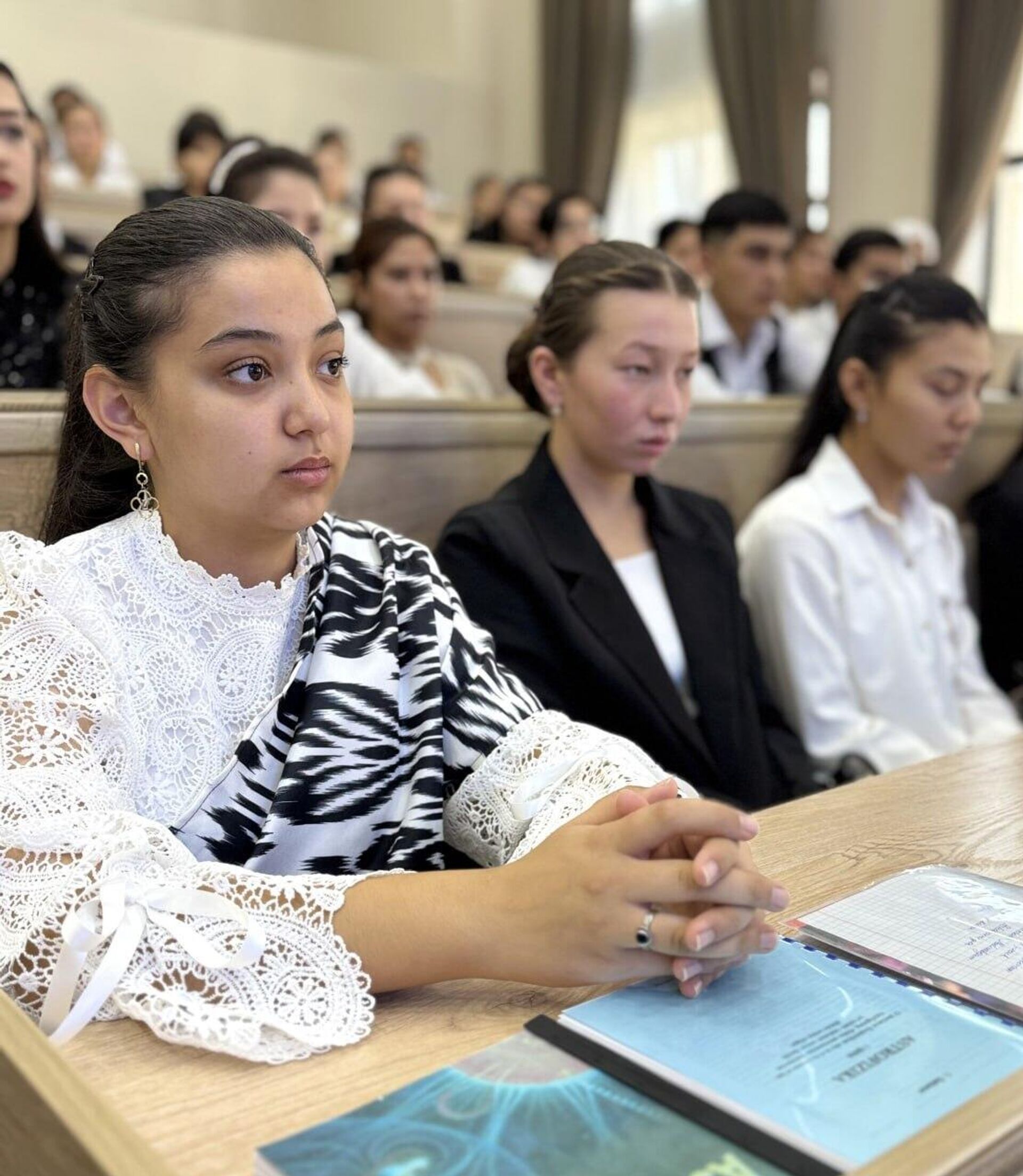 В Самарканде прошла встреча представителей Алтайского края и студентов СамГУ. - Sputnik Узбекистан, 1920, 11.10.2025