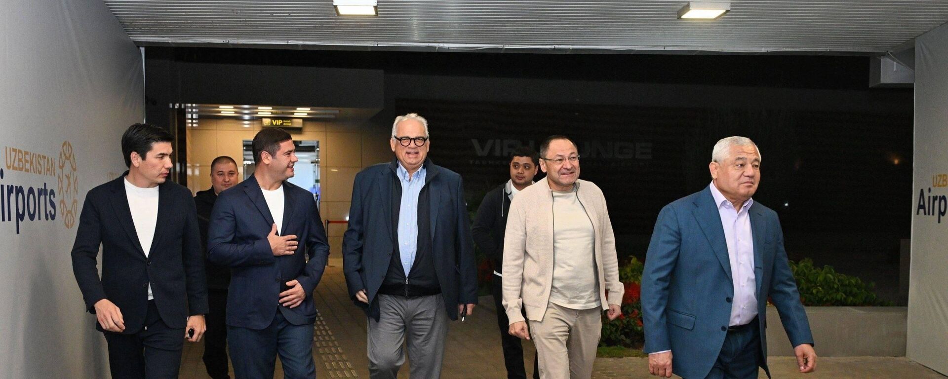 В Ташкент прибыл Президент Объединенного мира борьбы (UWW)  - Sputnik Узбекистан, 1920, 12.10.2025