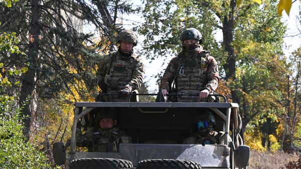 Boyevaya rabota svazistov gruppirovki voysk Sentr v zone SVO - Sputnik O‘zbekiston