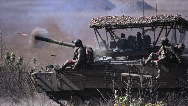 Боевое слаживание военнослужащих группировки войск Центр - Sputnik Узбекистан