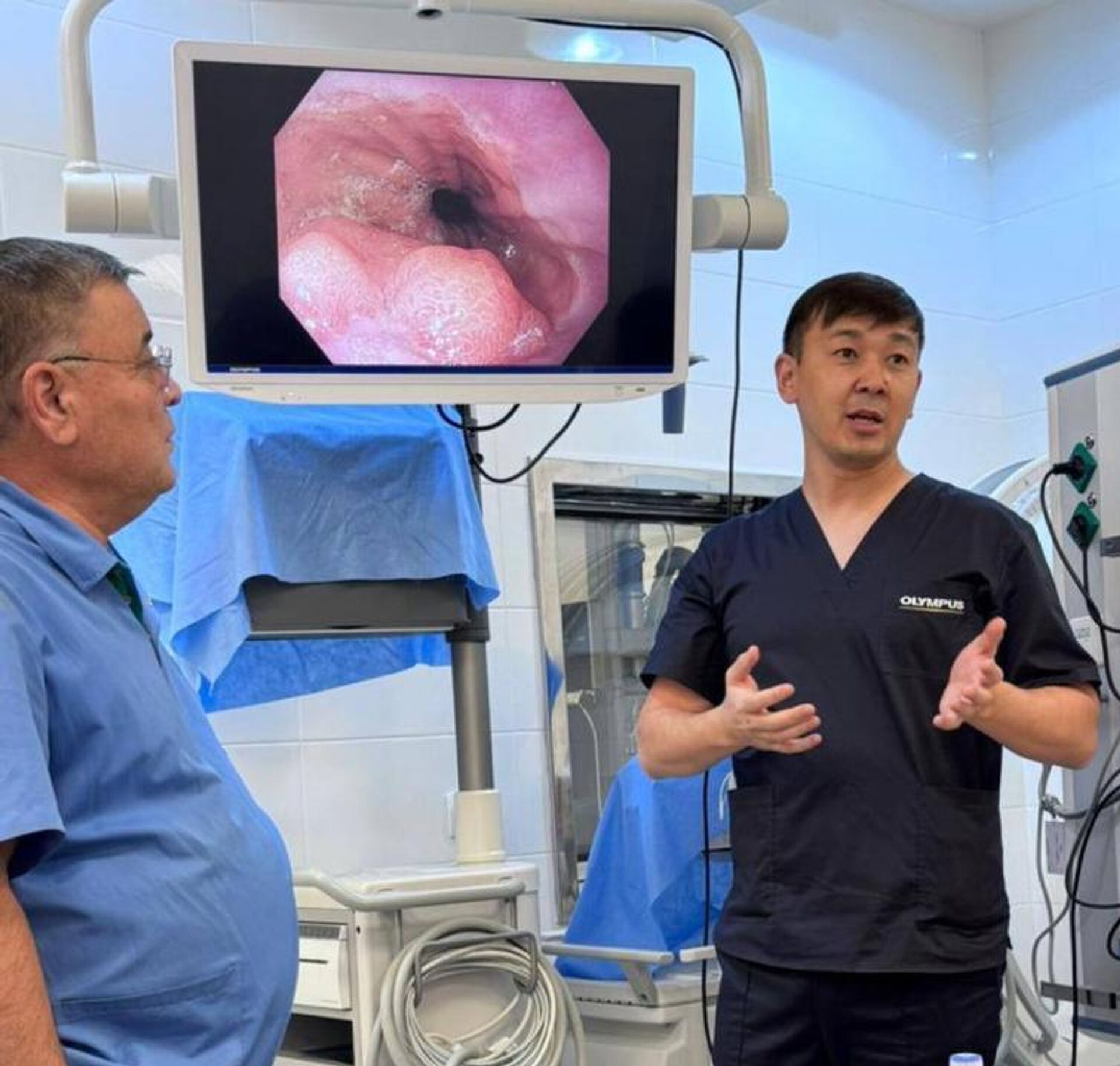 Казахстанские врачи проводят мастер-классы в Ташкенте Казахстанские врачи проводят мастер-классы в Ташкенте - Sputnik Узбекистан, 1920, 15.10.2025