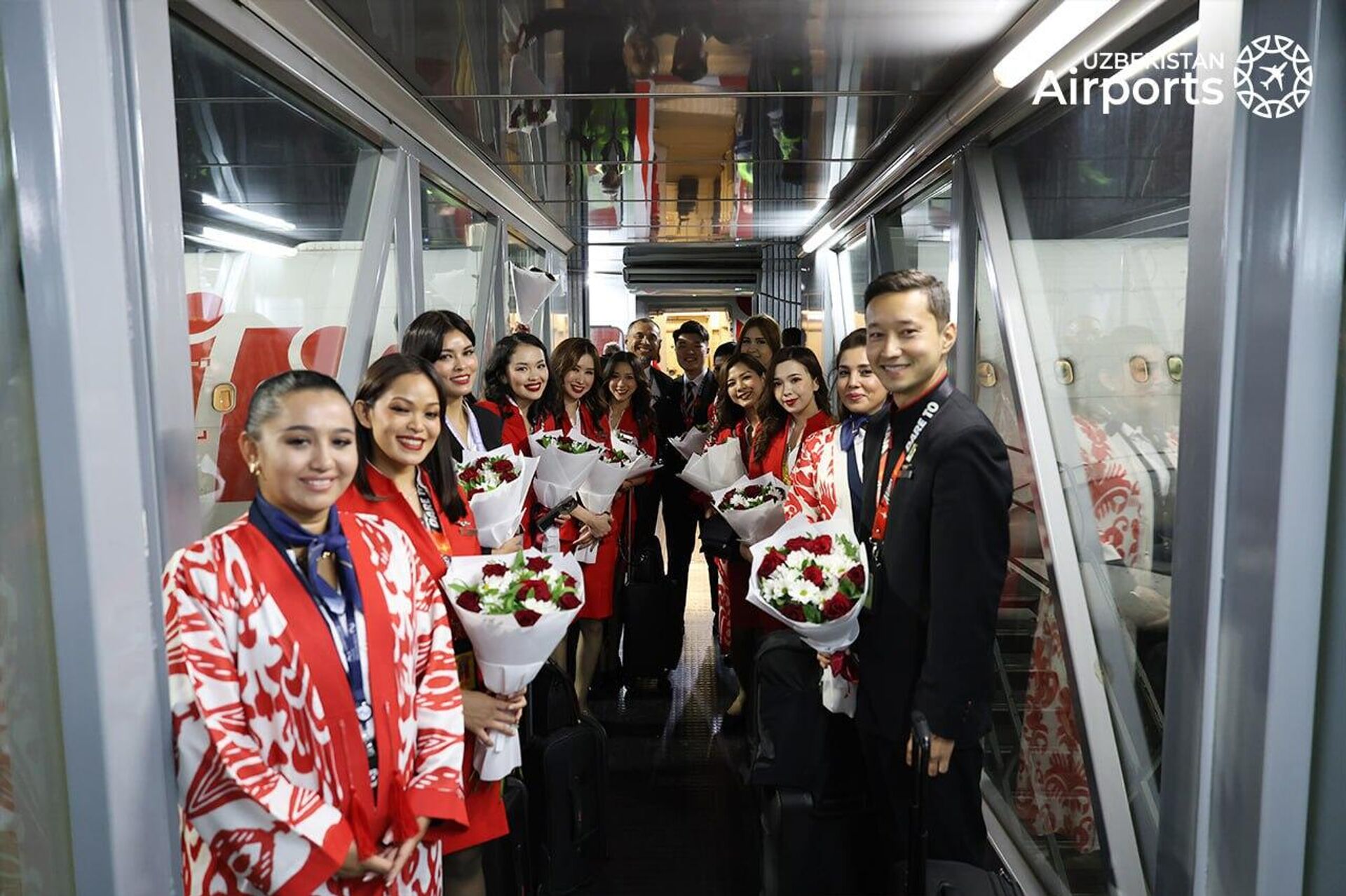 Запустили прямое авиасообщение между Ташкентом и Куала-Лумпуром - Sputnik Узбекистан, 1920, 15.10.2025