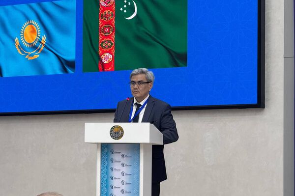 Директор ЦЭИР РУз Обид Хакимов - Sputnik Узбекистан