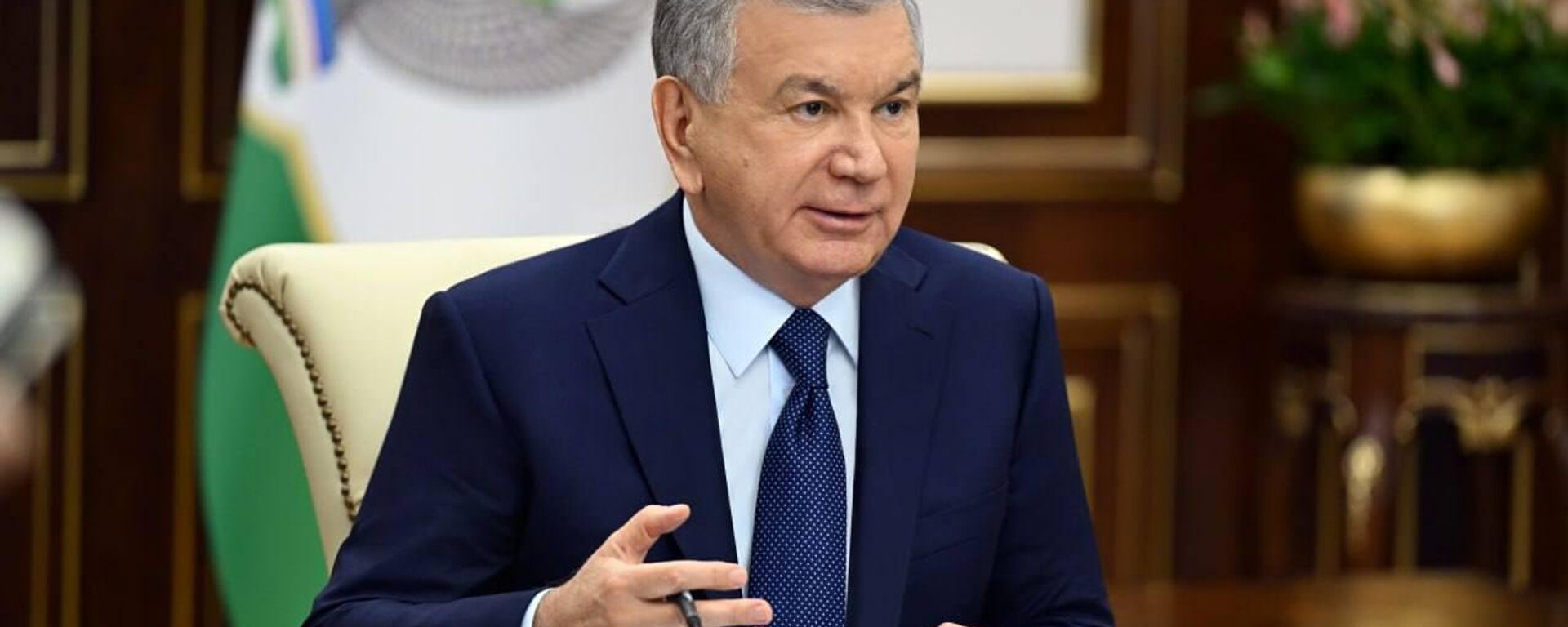 Shavkat Mirziyoyev oznakomilsya s prezentatsiyey predlojeniy po viavleniyu novix ekonomicheskix vozmojnostey s ispolzovaniyem kosmicheskogo monitoringa. - Sputnik O‘zbekiston, 1920, 17.10.2025