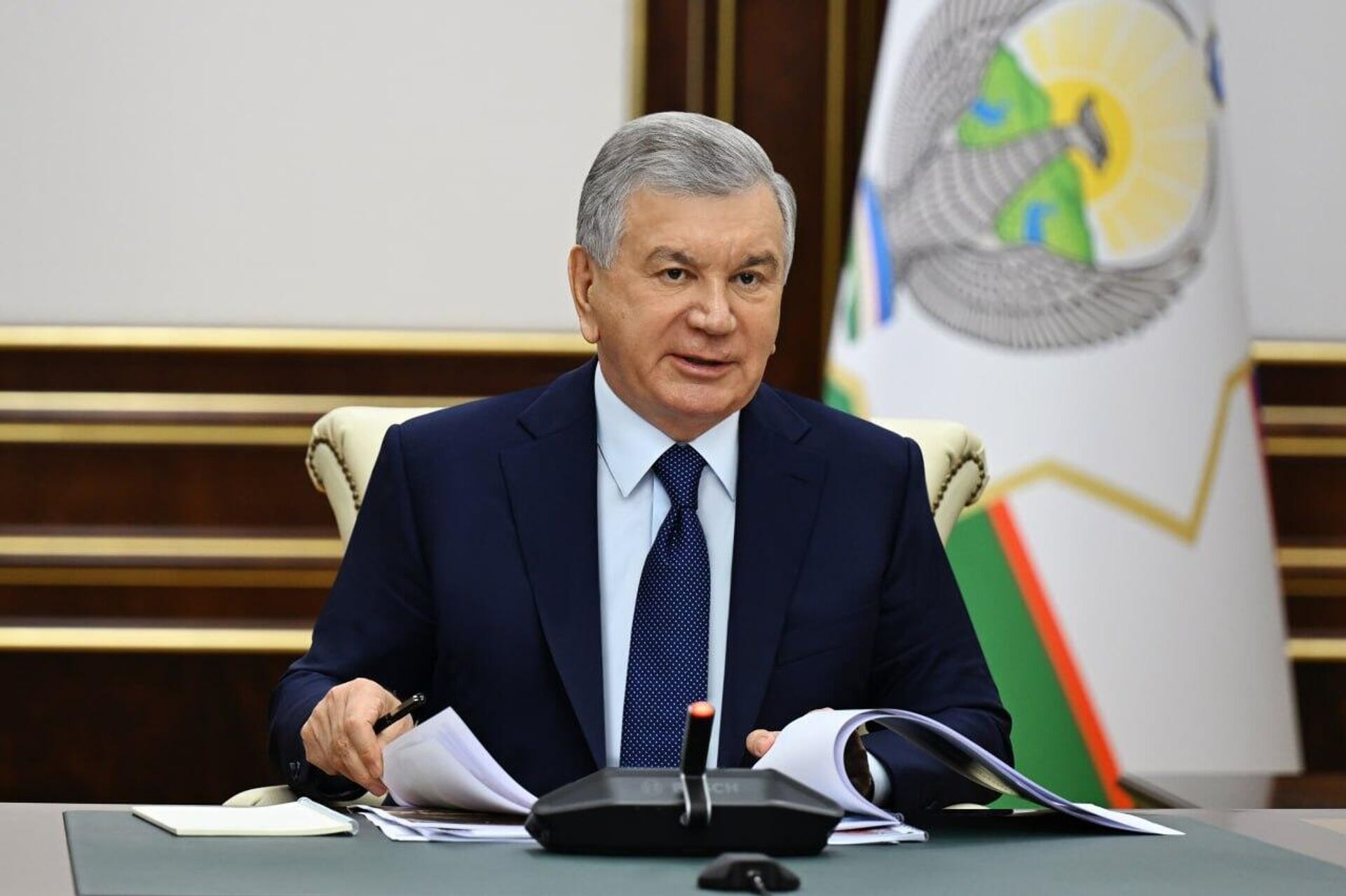 Шавкат Мирзиёев ознакомился с информацией о комплексном развитии столицы, совершенствовании промышленной и транспортной инфраструктуры. Шавкат Мирзиёев ознакомился с информацией о комплексном развитии столицы, совершенствовании промышленной и транспортной инфраструктуры. - Sputnik Узбекистан, 1920, 17.10.2025